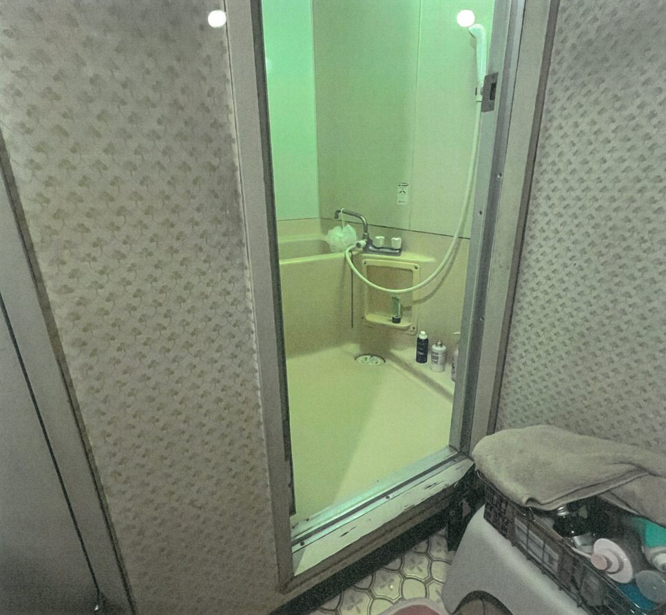 施工前の浴室の様子です。