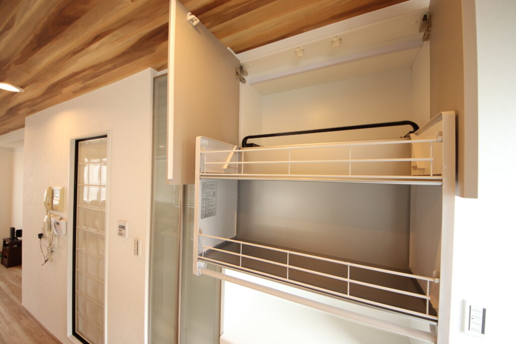 取り出すさにこだわり、髙い所の収納も使いやすくなりました。