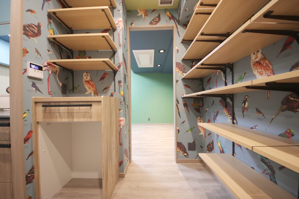 ゴミ箱は左側へ配置予定。