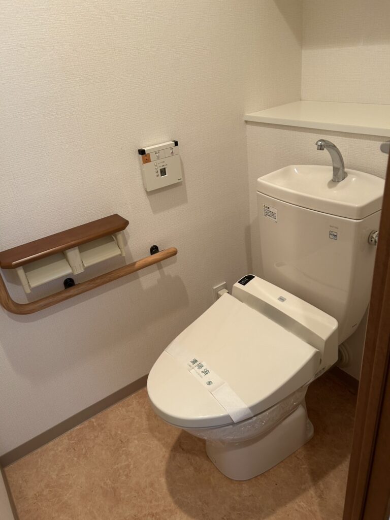 施工前のトイレの様子です。