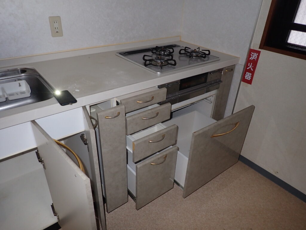 施工前のキッチンの様子です。
