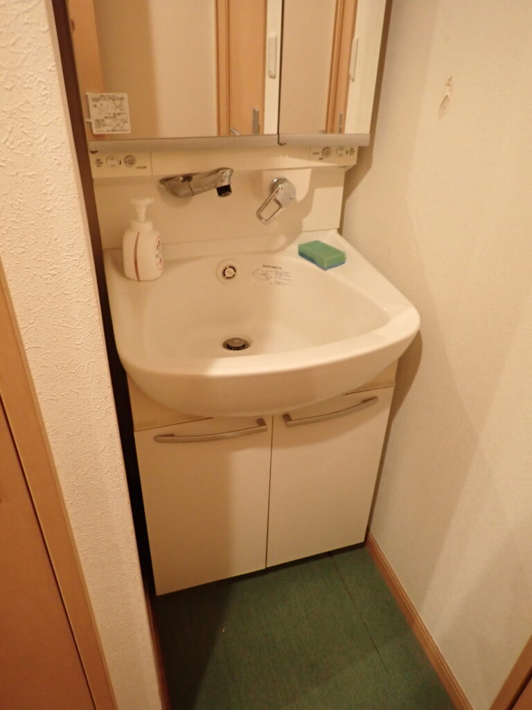 施工前3階洗面所の様子です。
